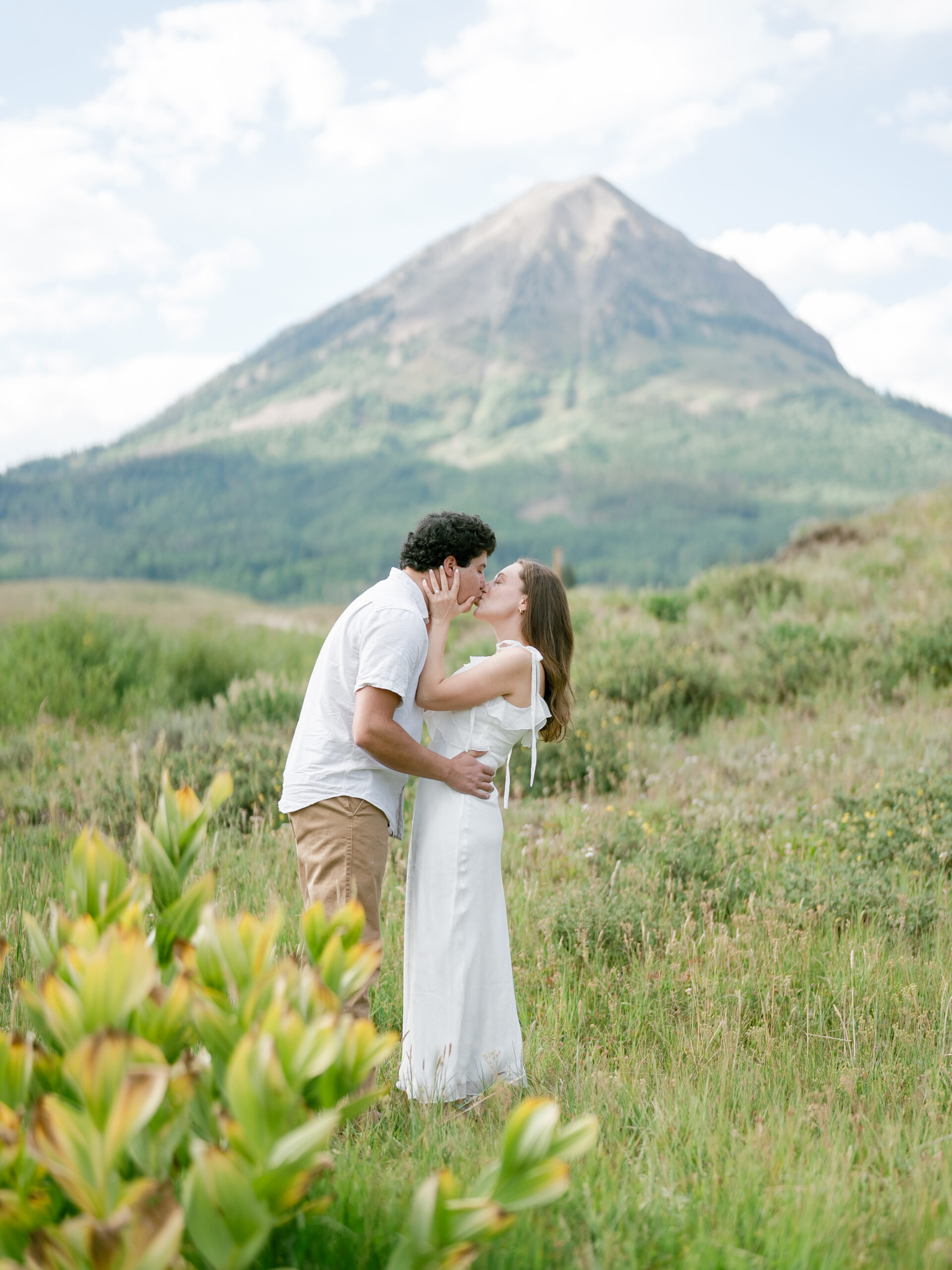 Pre-wedding mini portrait session at Colorado mountain wedding