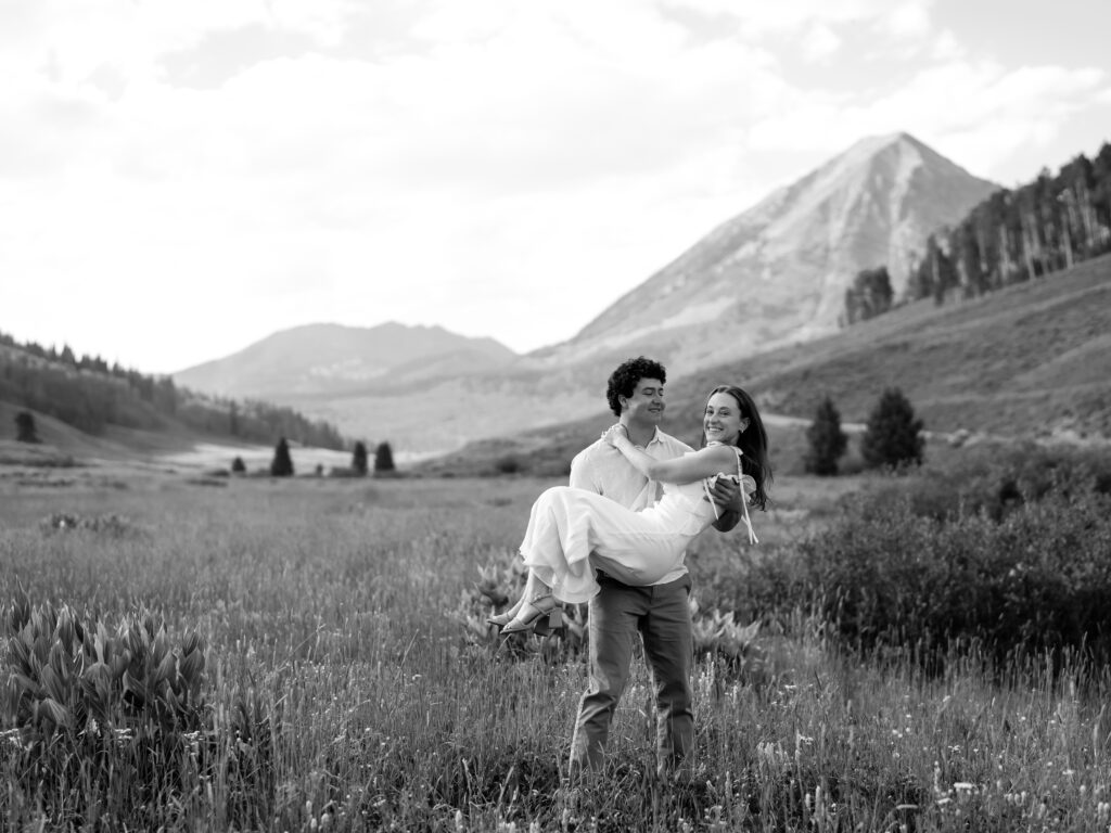 Pre-wedding mini portrait session at Colorado mountain wedding